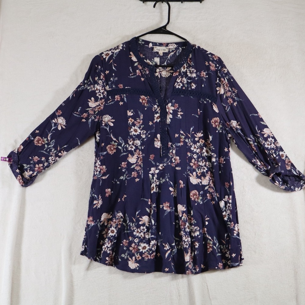Bailey & Chloe Women's Floral Blouse Size L Navy Pink Boho Crochet Trim Peasant